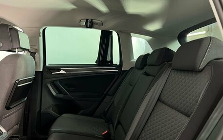 Volkswagen Tiguan II, 2017 год, 2 599 000 рублей, 16 фотография
