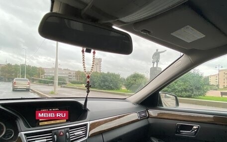 Mercedes-Benz E-Класс, 2010 год, 1 200 000 рублей, 12 фотография