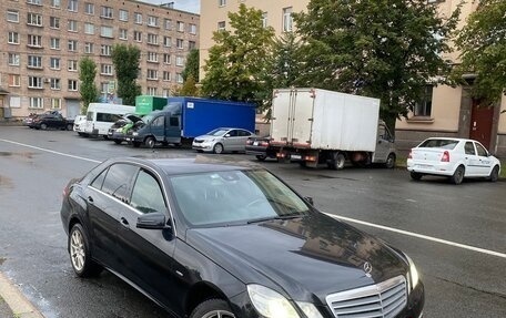 Mercedes-Benz E-Класс, 2010 год, 1 200 000 рублей, 3 фотография