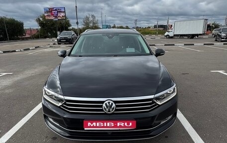 Volkswagen Passat B8 рестайлинг, 2018 год, 2 800 000 рублей, 2 фотография