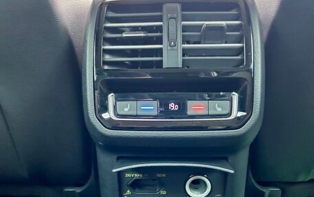 Volkswagen Passat B8 рестайлинг, 2018 год, 2 800 000 рублей, 16 фотография