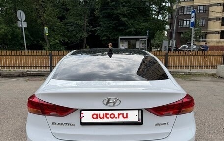 Hyundai Elantra VI рестайлинг, 2018 год, 1 700 000 рублей, 3 фотография