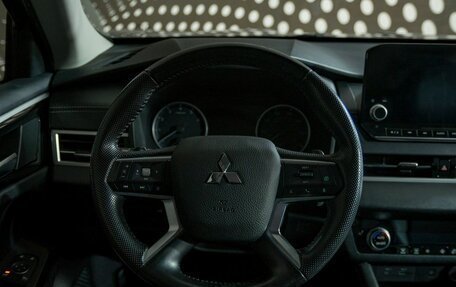 Mitsubishi Outlander, 2022 год, 2 350 000 рублей, 9 фотография