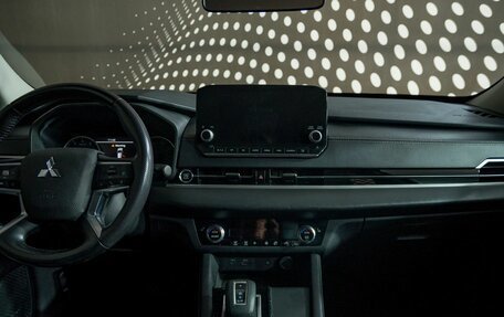 Mitsubishi Outlander, 2022 год, 2 350 000 рублей, 10 фотография