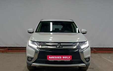 Mitsubishi Outlander III рестайлинг 3, 2015 год, 1 719 000 рублей, 2 фотография