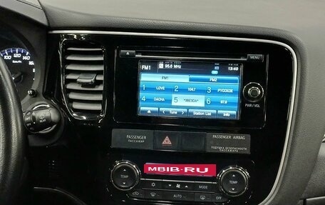 Mitsubishi Outlander III рестайлинг 3, 2015 год, 1 719 000 рублей, 14 фотография