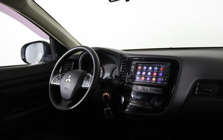 Mitsubishi Outlander III рестайлинг 3, 2014 год, 1 449 990 рублей, 12 фотография