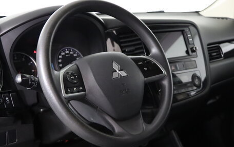 Mitsubishi Outlander III рестайлинг 3, 2014 год, 1 449 990 рублей, 9 фотография