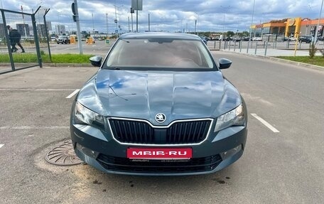 Skoda Superb III рестайлинг, 2018 год, 1 850 000 рублей, 1 фотография