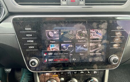 Skoda Superb III рестайлинг, 2018 год, 1 850 000 рублей, 16 фотография