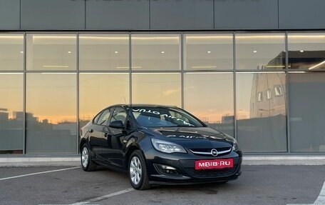 Opel Astra J, 2013 год, 595 000 рублей, 2 фотография