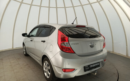 Hyundai Solaris II рестайлинг, 2012 год, 940 000 рублей, 8 фотография