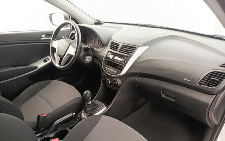 Hyundai Solaris II рестайлинг, 2012 год, 940 000 рублей, 13 фотография