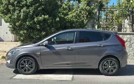 Hyundai Solaris II рестайлинг, 2015 год, 1 050 000 рублей, 6 фотография