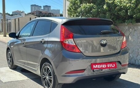 Hyundai Solaris II рестайлинг, 2015 год, 1 050 000 рублей, 10 фотография