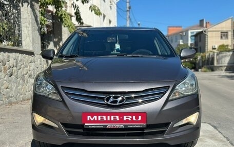 Hyundai Solaris II рестайлинг, 2015 год, 1 050 000 рублей, 11 фотография