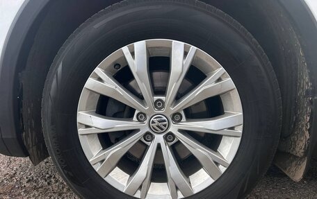 Volkswagen Tiguan II, 2020 год, 1 890 000 рублей, 22 фотография