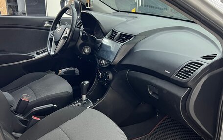 Hyundai Solaris II рестайлинг, 2014 год, 900 000 рублей, 18 фотография