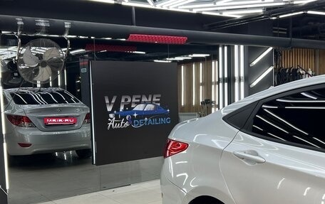 Hyundai Solaris II рестайлинг, 2014 год, 900 000 рублей, 10 фотография