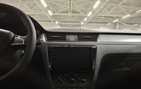 Skoda Rapid I, 2018 год, 1 220 000 рублей, 18 фотография