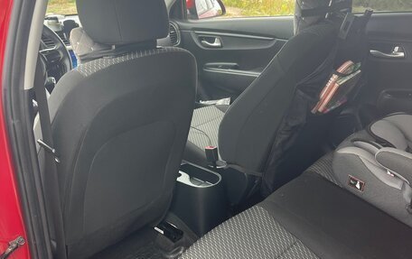 KIA Rio IV, 2019 год, 1 350 000 рублей, 5 фотография