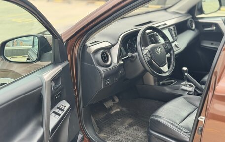 Toyota RAV4, 2016 год, 2 800 000 рублей, 8 фотография