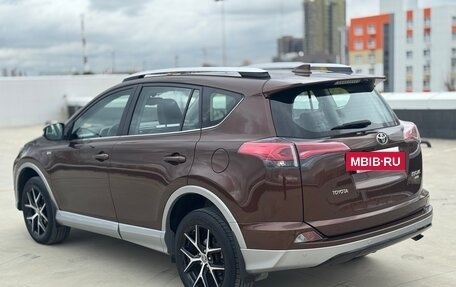 Toyota RAV4, 2016 год, 2 800 000 рублей, 5 фотография