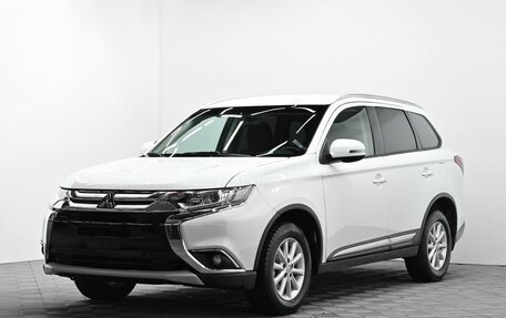 Mitsubishi Outlander III рестайлинг 3, 2017 год, 1 295 000 рублей, 1 фотография