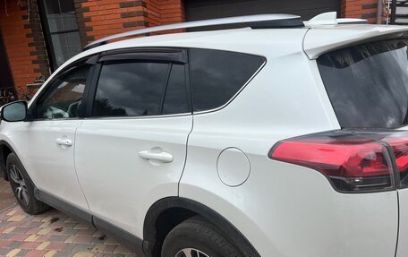 Toyota RAV4, 2017 год, 2 400 000 рублей, 4 фотография