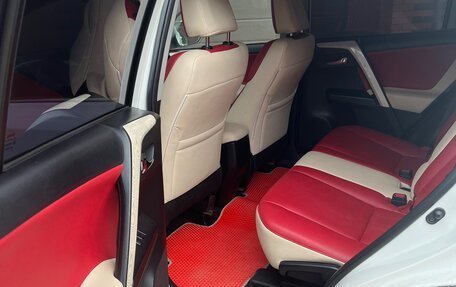 Toyota RAV4, 2017 год, 2 400 000 рублей, 5 фотография