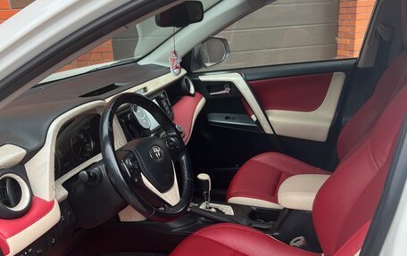 Toyota RAV4, 2017 год, 2 400 000 рублей, 7 фотография