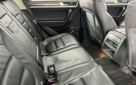 Volkswagen Touareg III, 2015 год, 3 220 000 рублей, 12 фотография