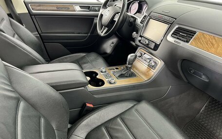 Volkswagen Touareg III, 2015 год, 3 220 000 рублей, 13 фотография