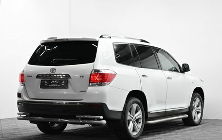 Toyota Highlander III, 2013 год, 1 595 000 рублей, 4 фотография