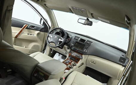 Toyota Highlander III, 2013 год, 1 595 000 рублей, 15 фотография