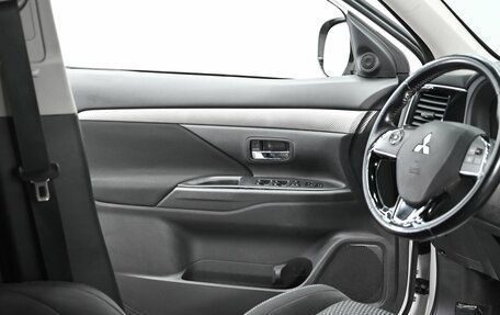 Mitsubishi Outlander III рестайлинг 3, 2017 год, 1 295 000 рублей, 7 фотография