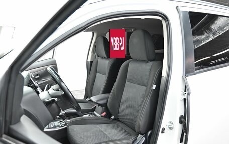 Mitsubishi Outlander III рестайлинг 3, 2017 год, 1 295 000 рублей, 6 фотография