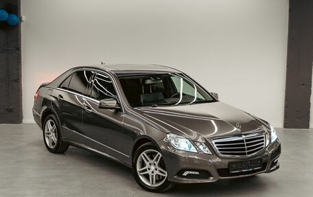 Mercedes-Benz E-Класс, 2011 год, 1 295 000 рублей, 4 фотография