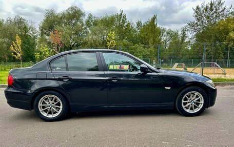 BMW 3 серия, 2011 год, 999 999 рублей, 3 фотография