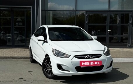 Hyundai Solaris II рестайлинг, 2013 год, 699 000 рублей, 3 фотография
