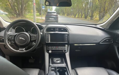Jaguar F-Pace, 2017 год, 2 200 000 рублей, 7 фотография