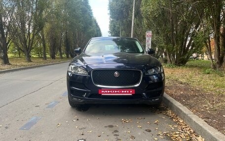 Jaguar F-Pace, 2017 год, 2 200 000 рублей, 2 фотография