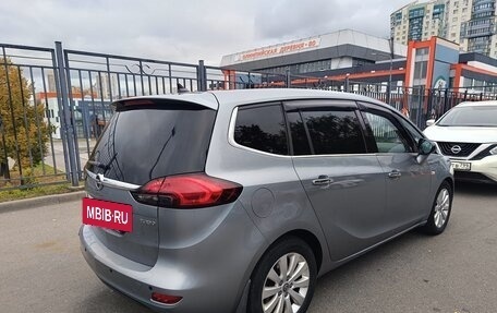 Opel Zafira C рестайлинг, 2013 год, 1 430 000 рублей, 3 фотография