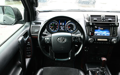 Toyota Land Cruiser Prado 150 рестайлинг 2, 2015 год, 3 600 000 рублей, 12 фотография
