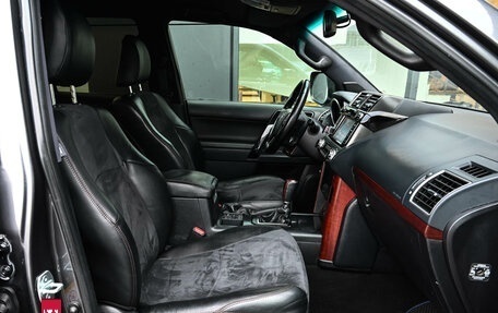 Toyota Land Cruiser Prado 150 рестайлинг 2, 2015 год, 3 600 000 рублей, 13 фотография