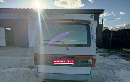 Mazda Bongo Friendee i рестайлинг, 1996 год, 320 000 рублей, 5 фотография