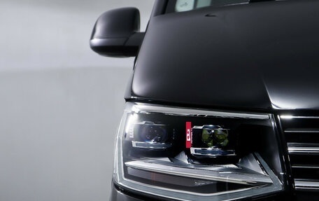 Volkswagen Caravelle T6 рестайлинг, 2017 год, 3 499 000 рублей, 22 фотография