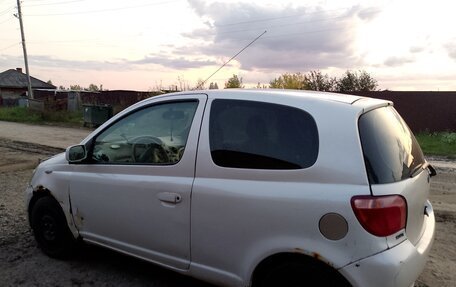 Toyota Yaris I рестайлинг, 2003 год, 220 000 рублей, 3 фотография