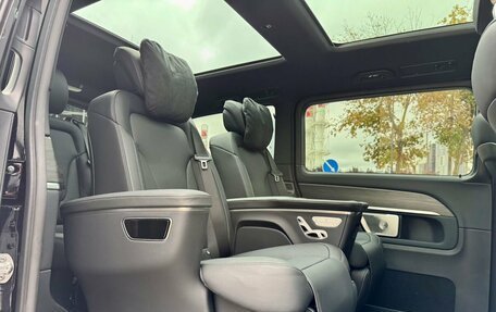 Mercedes-Benz V-Класс, 2024 год, 13 700 000 рублей, 2 фотография