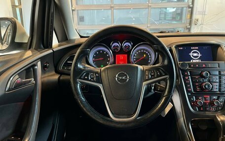 Opel Astra J, 2010 год, 550 000 рублей, 10 фотография